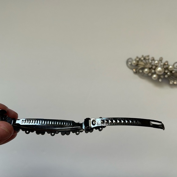 🩷BUNDLE OF 4 HAIR PINS GOLD SILVER BARRETTES DIAMOND SPARKLE WEDDING TRENDING - Picture 7 of 8